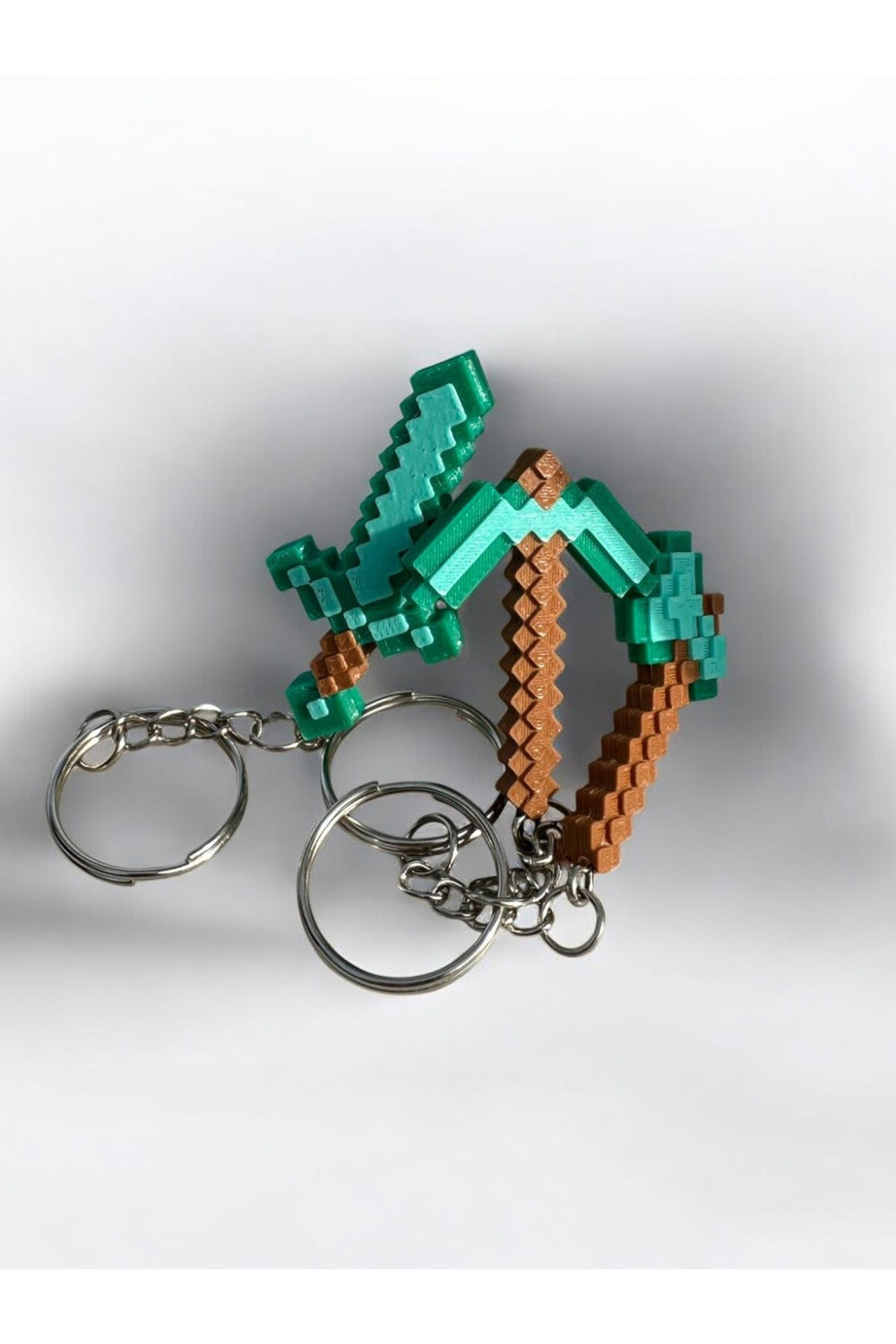 Minecraft Temalı 3D Baskı Piksel Anahtarlık Seti - Kılıç, Kazma ve Balta Modelleriyle Özel Tasarım