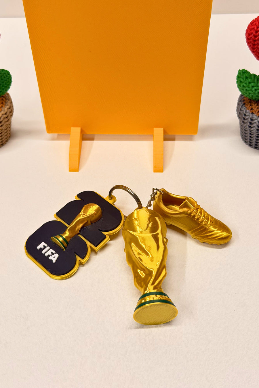 Dünya Kupası ve Altın Krampon Anahtarlık Seti - Özel Tasarım Futbol Temalı Çanta Aksesuarı Hediyelik