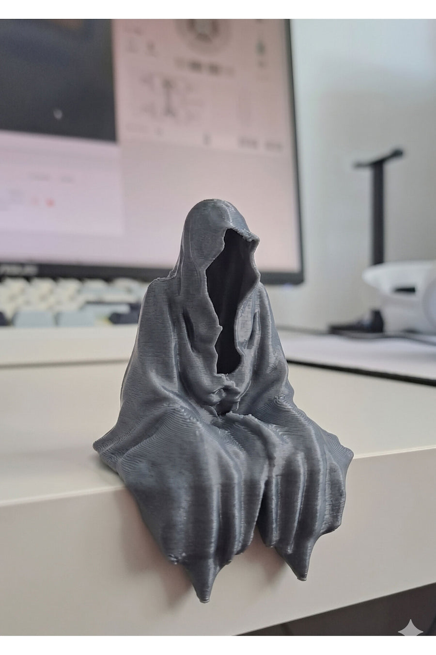 Gamer Dekorasyonu Ghost Azrail Kitaplık Figürü - Gri