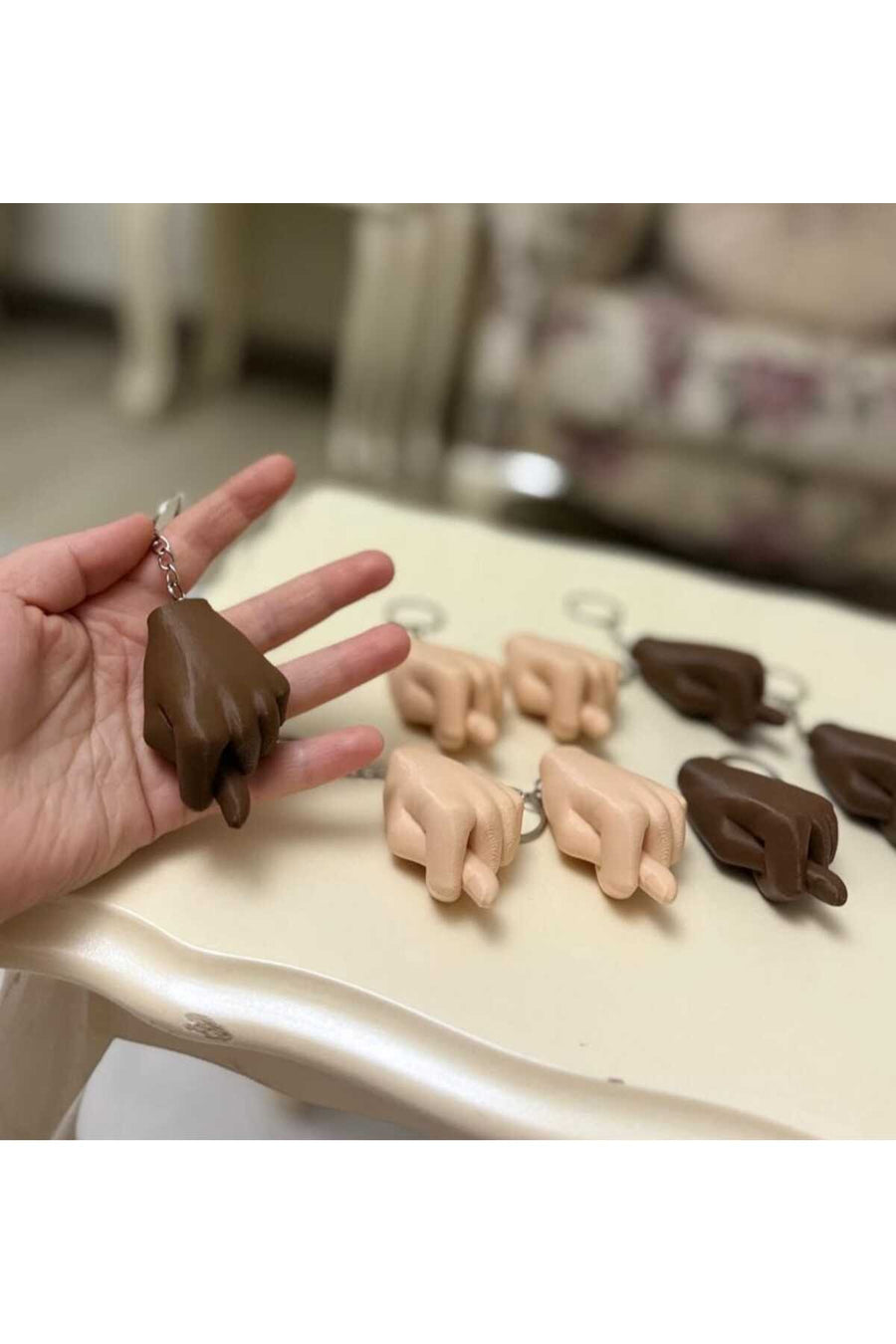 Esprili “Nah” El İşareti Anahtarlık 7CM