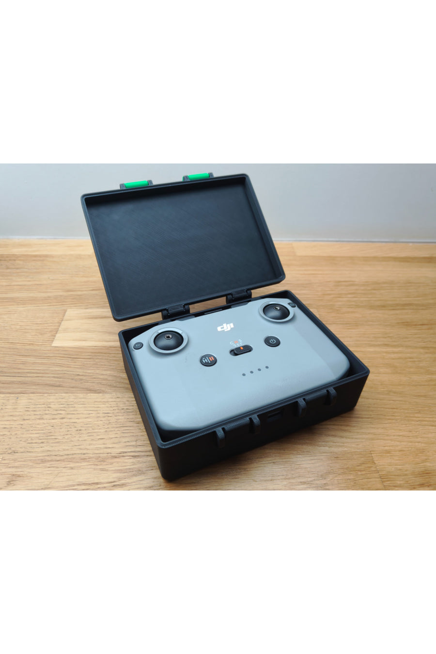 DJI RC-N3 Uyumlu Kumanda Saklama Kutusu - Snap-Lock Kilitli ve Şarj Girişli Drone Çantası