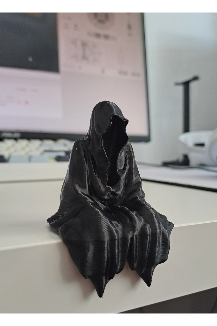 3D Masa - Kitaplık - Gamer Dekorasyonu Ghost Azrail Kitaplık Figürü
